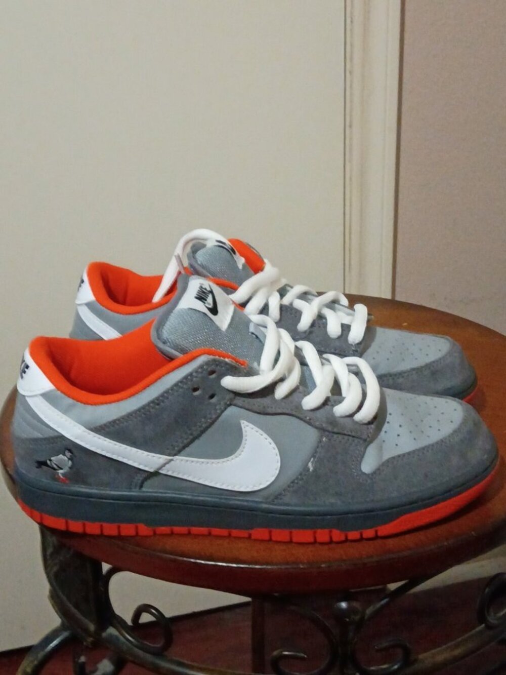 Nike SB Dunk Low Staple NYC Pigeon 304292-011 Women's Size 8